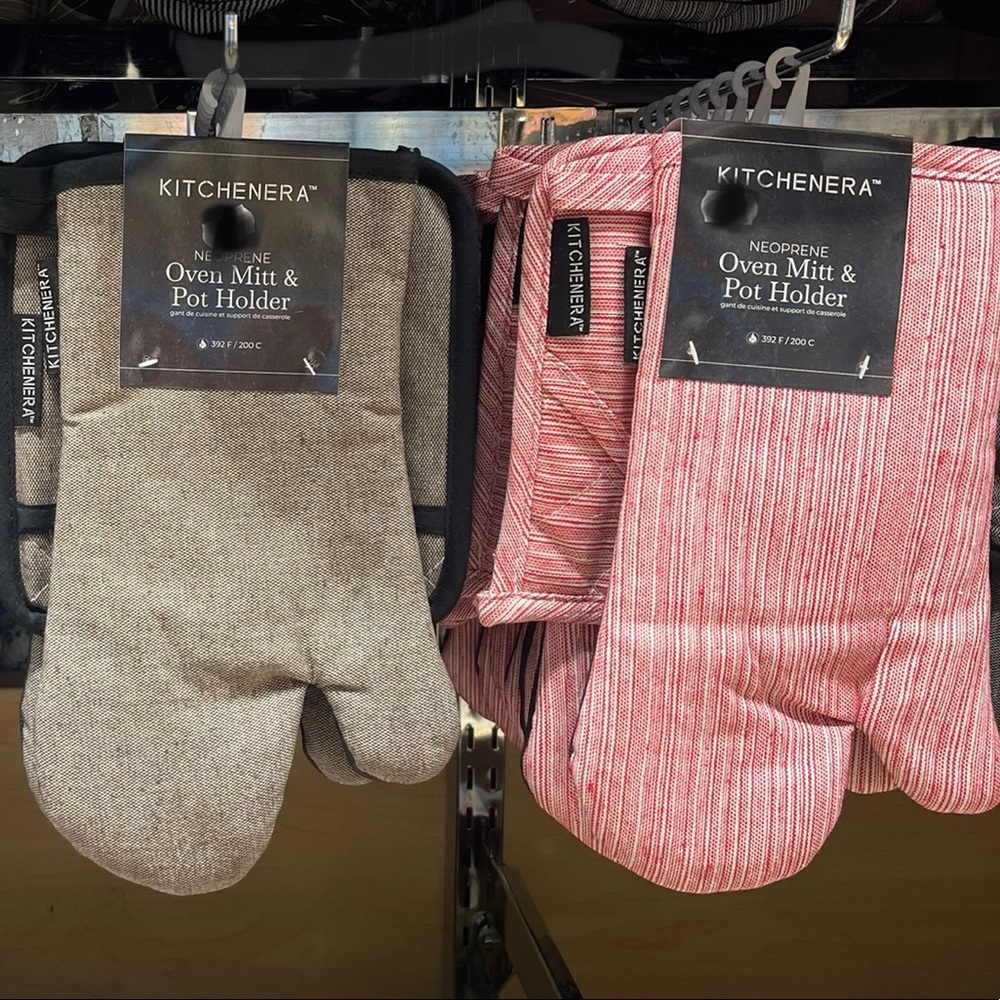 Oven Mitt & Pot Holder.